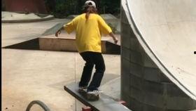 国产顶级滑板视频大全,一镜到底的极限挑战与青春演绎 第1张 国产顶级滑板视频大全,一镜到底的极限挑战与青春演绎 第1张